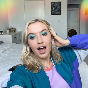 Meet your Posher, Catherine